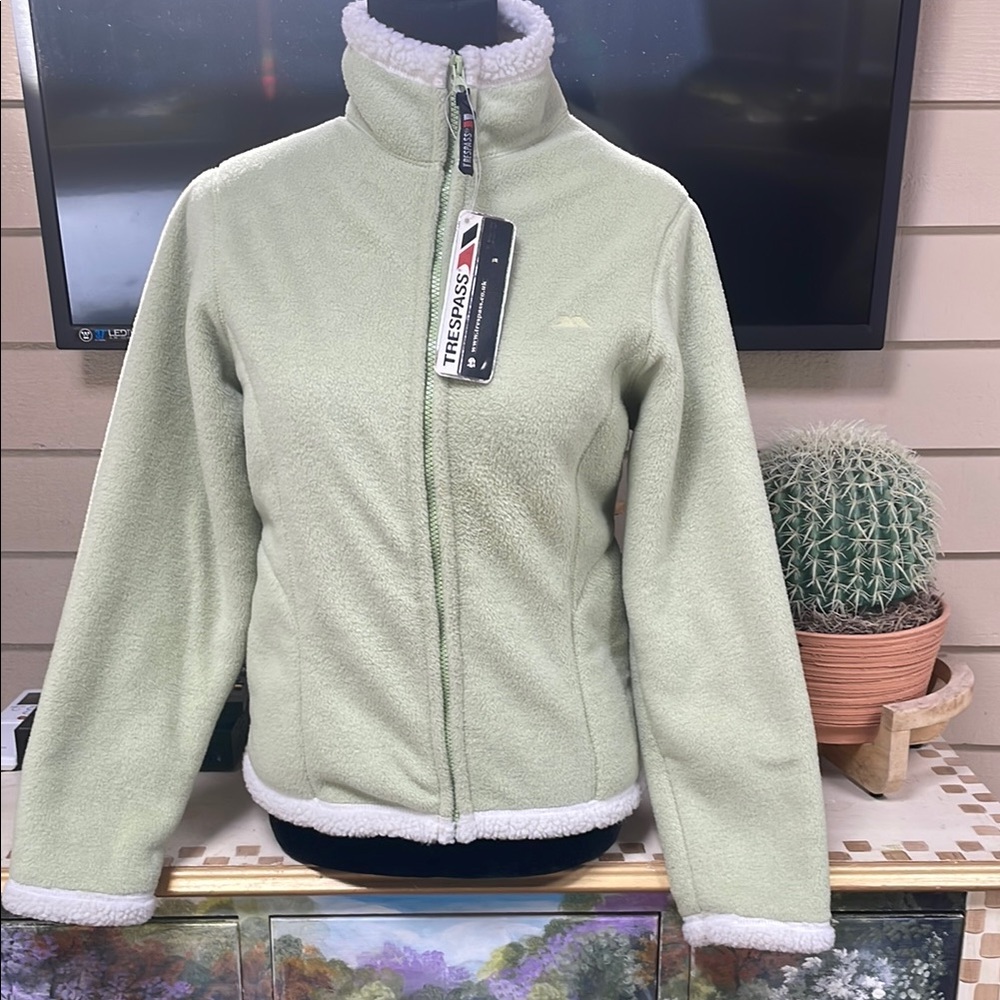 NWT Trepass Jacket
